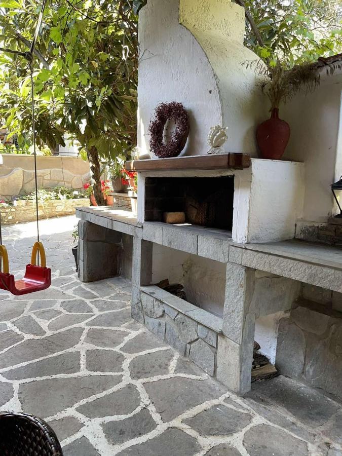 Theodoras House Pensionat Nea Iraklitsa Exteriör bild