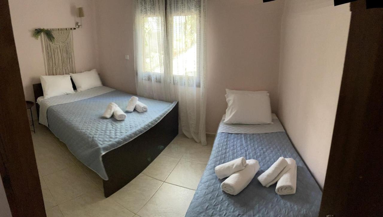 Theodoras House Pensionat Nea Iraklitsa Exteriör bild